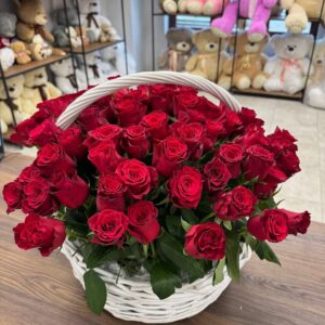 101 роза в корзине Гродно Кайф