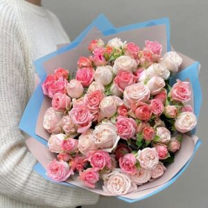 букет из кустовых роз